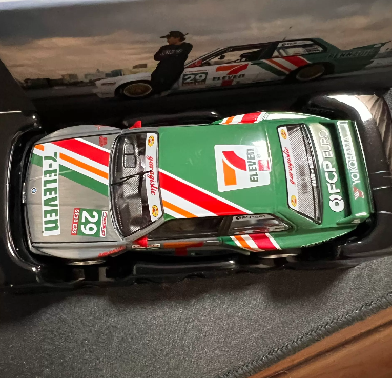 Kaido House Mini GT 1/64 BMW M3 E30 Larry Chen 7-Eleven Raw Chase