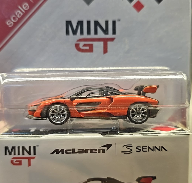 MINI GT 18 McLaren Senna Toys R Us Exclusive Blister 1/64