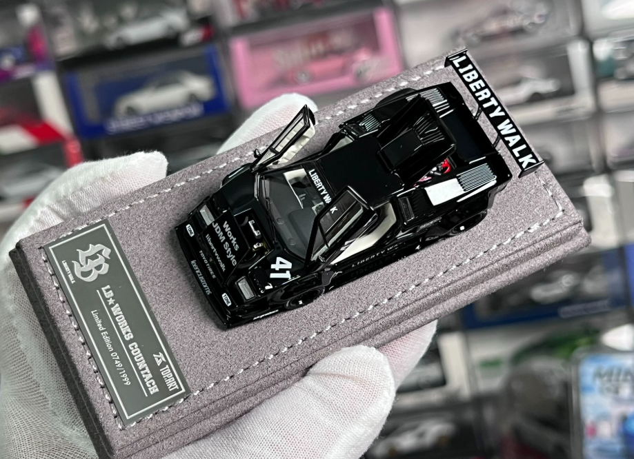 TOPART 1/64 LBWK Countach Full Opening Gloss Black Limited