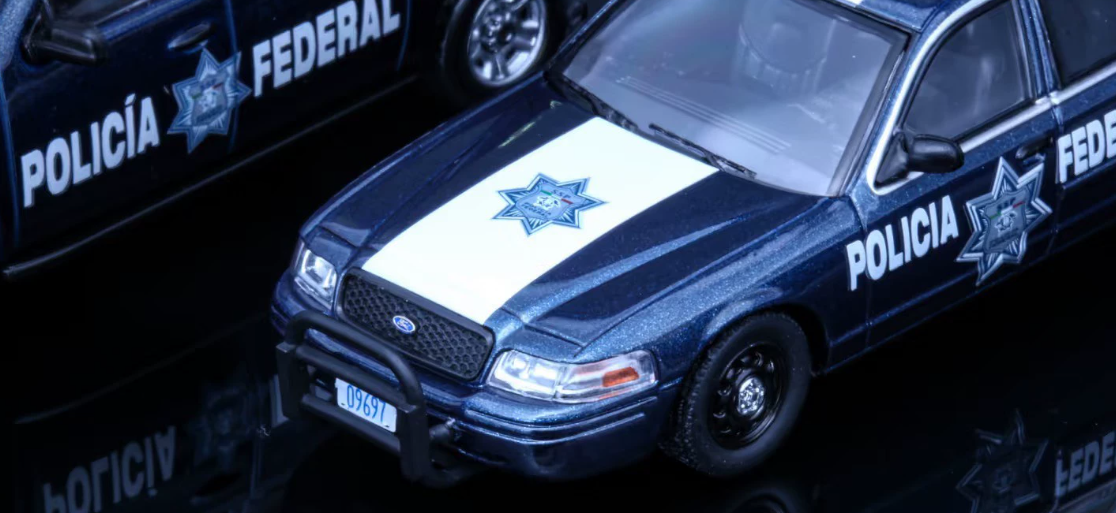Rollin 1/64 Ford Crown Victoria Policia Federal Police Interceptor