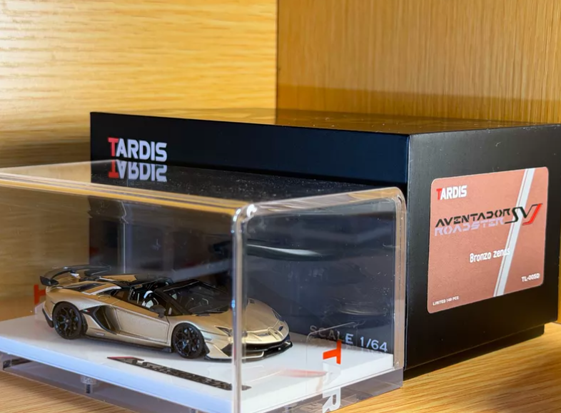 TARDIS 1/64 Lamborghini Aventador SVJ Roadster Bronzo Zenas LE149