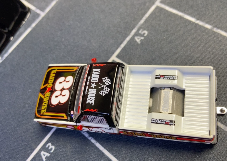 MINI GT 1/64 Chevy Silverado Kaido Intimidator V1 Diecast Car