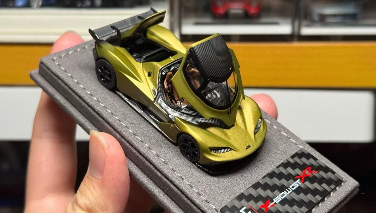 iHCM 1:64 KTM X-Bow GT-XR Olive Gold Shenzhen Cool Car Show