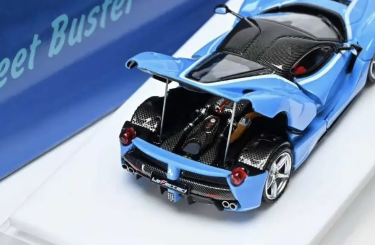 Street Buster 1/64 Ferrari LaFerrari F150 Sky Blue
