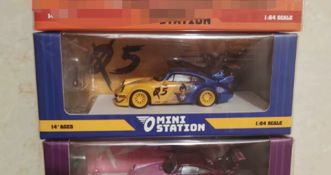 Mini Station 1/64 Porsche 911 RWB964 Dragon Ball Vegeta Figure Alloy Car