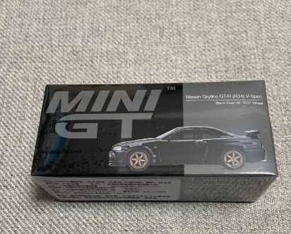 MINI GT 1126 Nissan Skyline GT-R R34 V-Spec Black Pearl TE37 PDX 2025