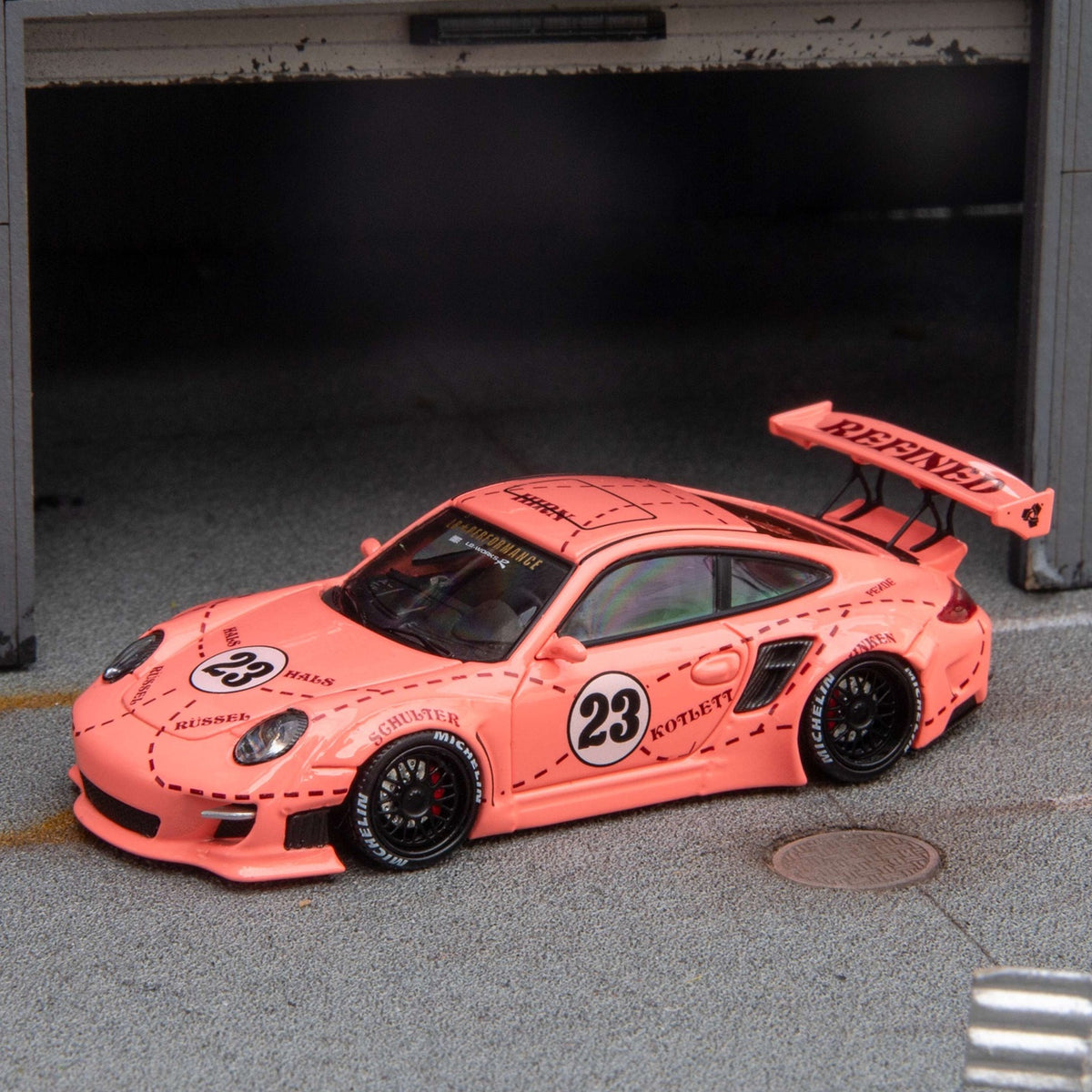 Star Model 1/64 Porsche 997 Widebody Pink Pig Preorder