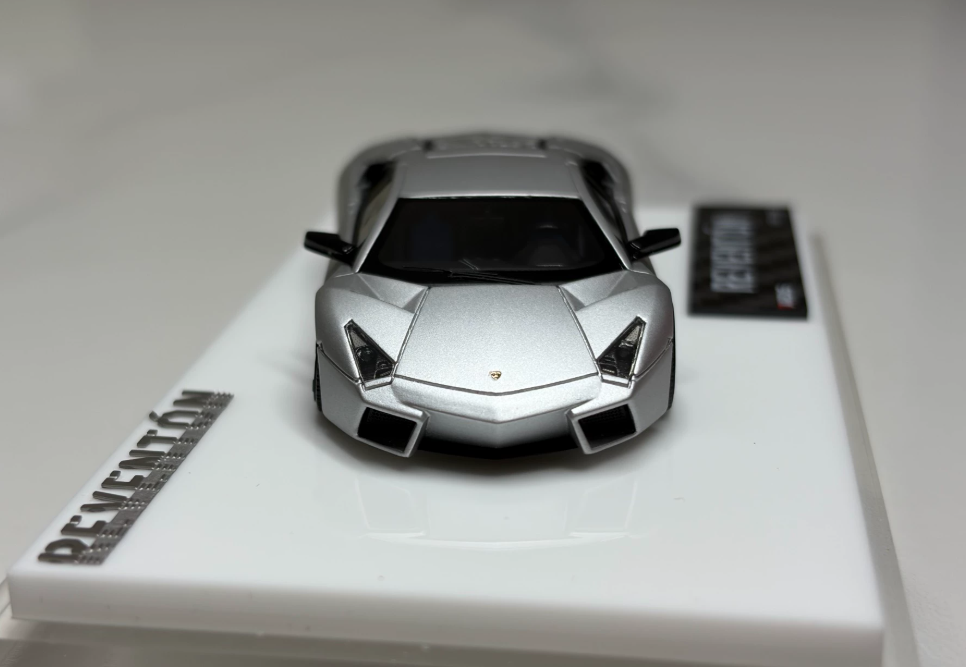 Tardis 1/64 Lamborghini Reventon Silver Model