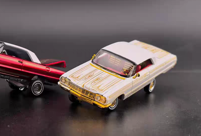 Fine Works 1/64 Chevy Impala Lowrider White & Gold Hopping Edition