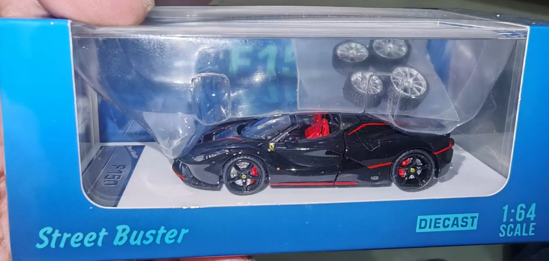 Street Buster 1/64 Ferrari LaFerrari Aperta Black Convertible