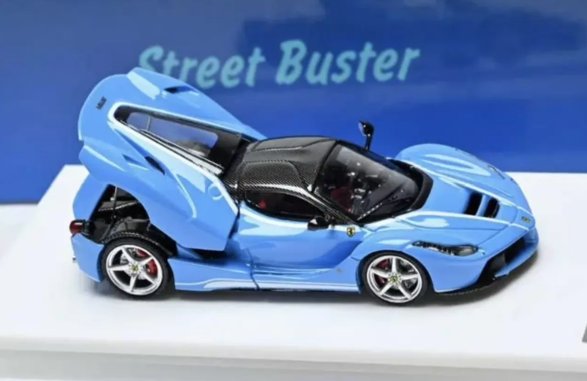Street Buster 1/64 Ferrari LaFerrari F150 Sky Blue