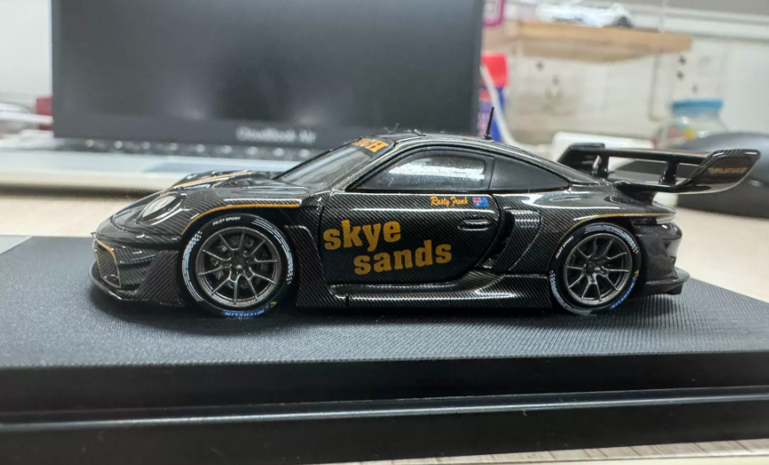 HKM 1/64 Porsche 911 992 GT3 R Rennsport Black Carbon