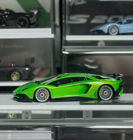Tardis 1/64 Lamborghini Aventador LP750-4 SV AW Green 33 Custom