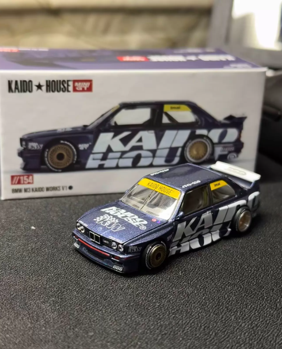 Kaido House Mini GT 1/64 BMW M3 E30 KAIDO WORKS V1 First Edition Dark Blue