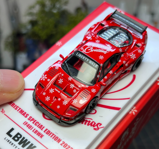 INNO64 1/64 Ferrari F40 LBWK Christmas Special Edition 2023 Diecast Model