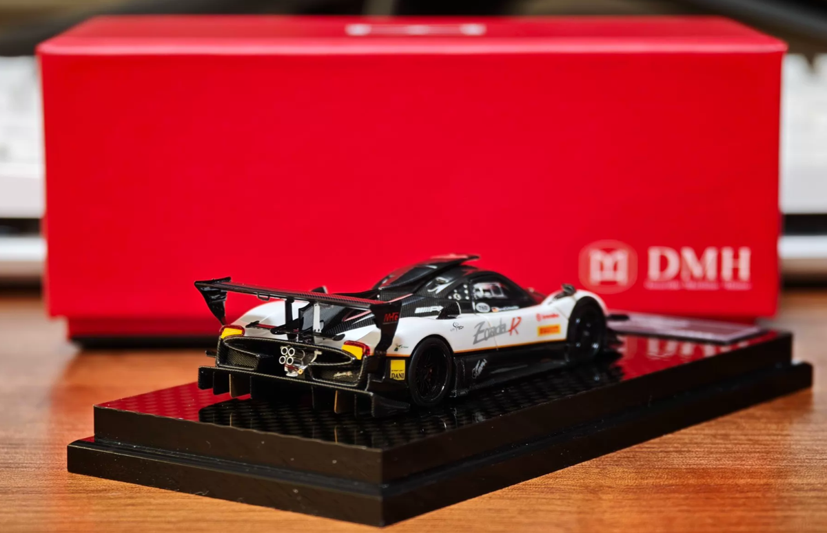 DMH 1/64 Pagani Zonda R Goodwood White Black Wheels