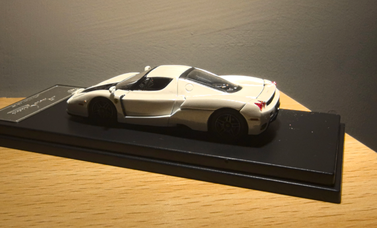 King Model 1:64 Ferrari Enzo Pearl White Diecast Model