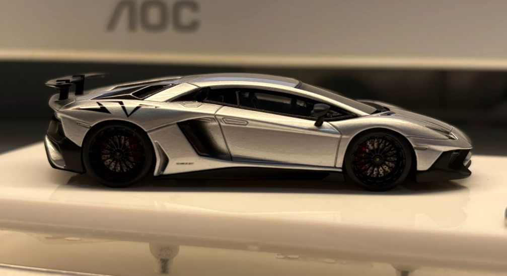 Tardis 1/64 Lamborghini Aventador LP750-4 SV Silver Resin Model