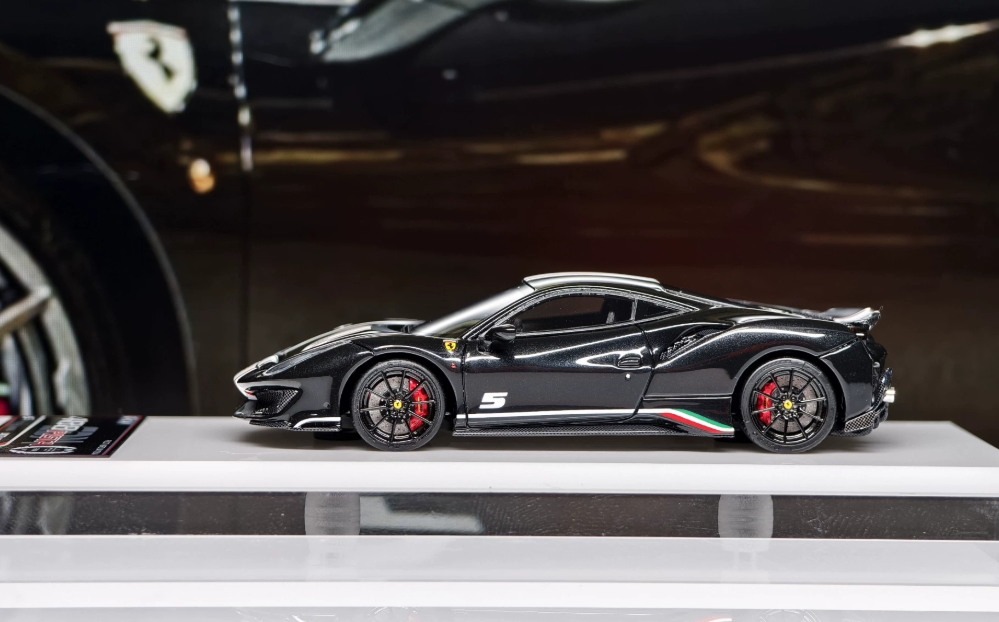 TOC x EDM 1:64 Ferrari 488 Pista Piloti Nero Daytona Limited Diecast Model