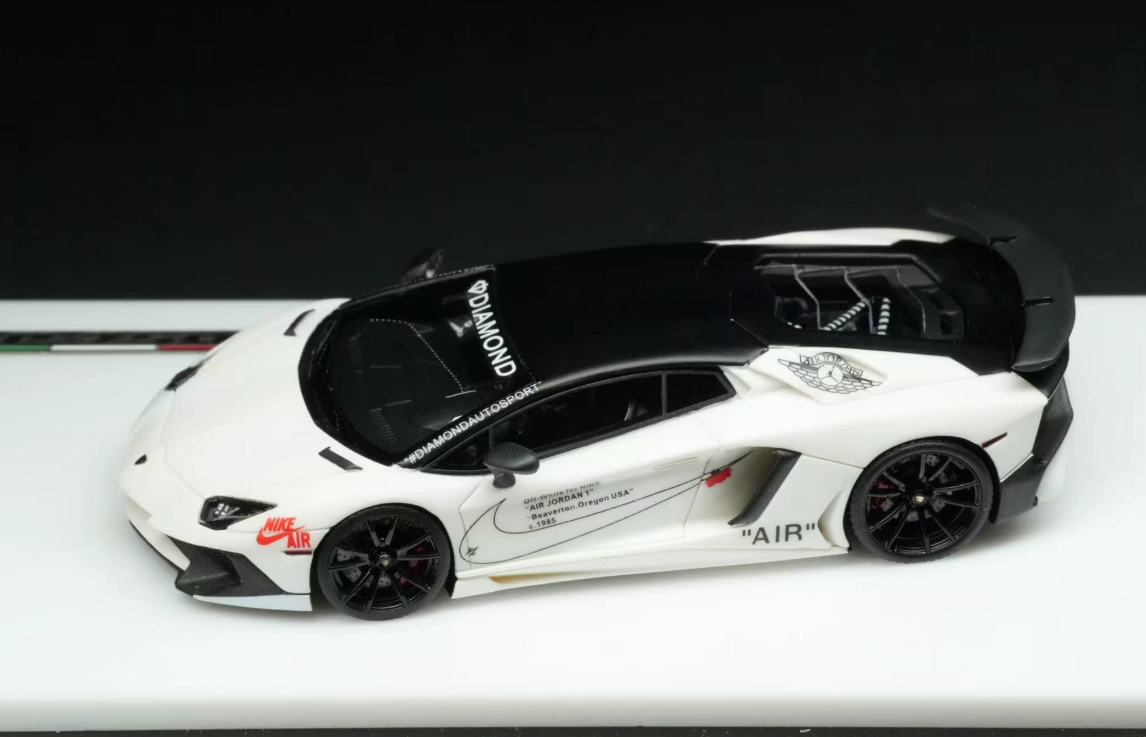 Tardis 1/64 Lamborghini LP 750 TL-001 M Matt White Nike Livery