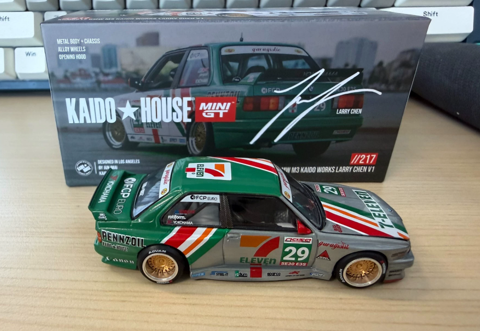 Kaido House MiniGT BMW M3 7-Eleven Chase Edition Clear Coat Diecast Model Car