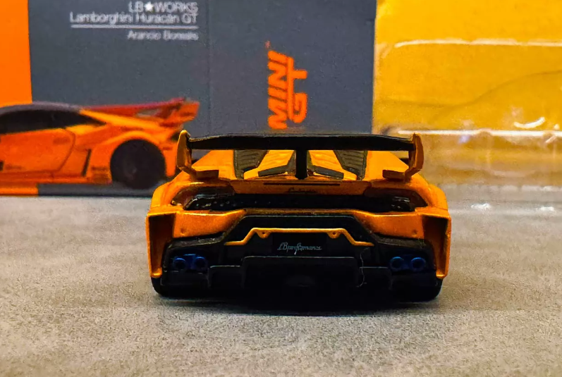 MINI GT 355 LB-Silhouette Lamborghini Huracan GT Arancio Borealis