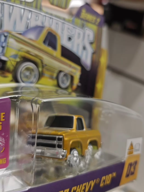Cartuned Lowriders 87 Chevy C10 Poseable LED Diecast Truck