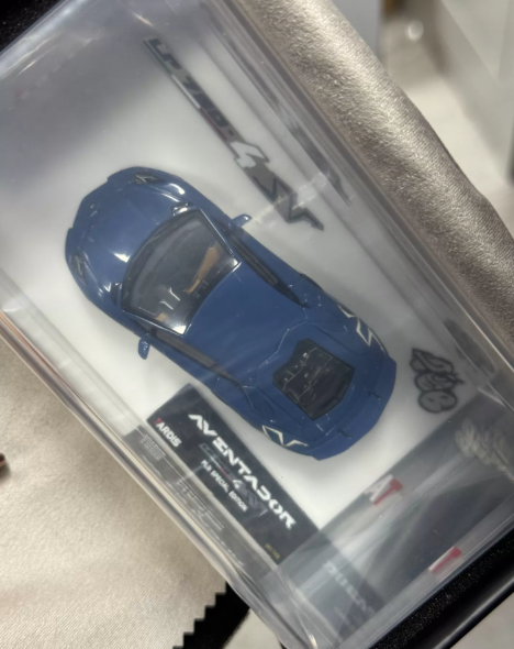 TARDIS 1/64 Lamborghini Aventador LP750-4 SV PLB Special Neptune Blue