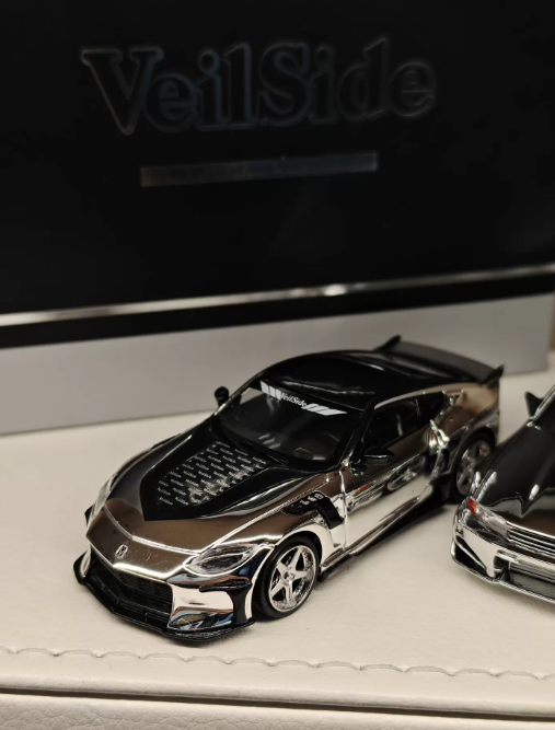 MINIGT 1/64 VeilSide Chrome Twin Pack R32 GTR and Z FFZ400 2025 HEC Exclusive