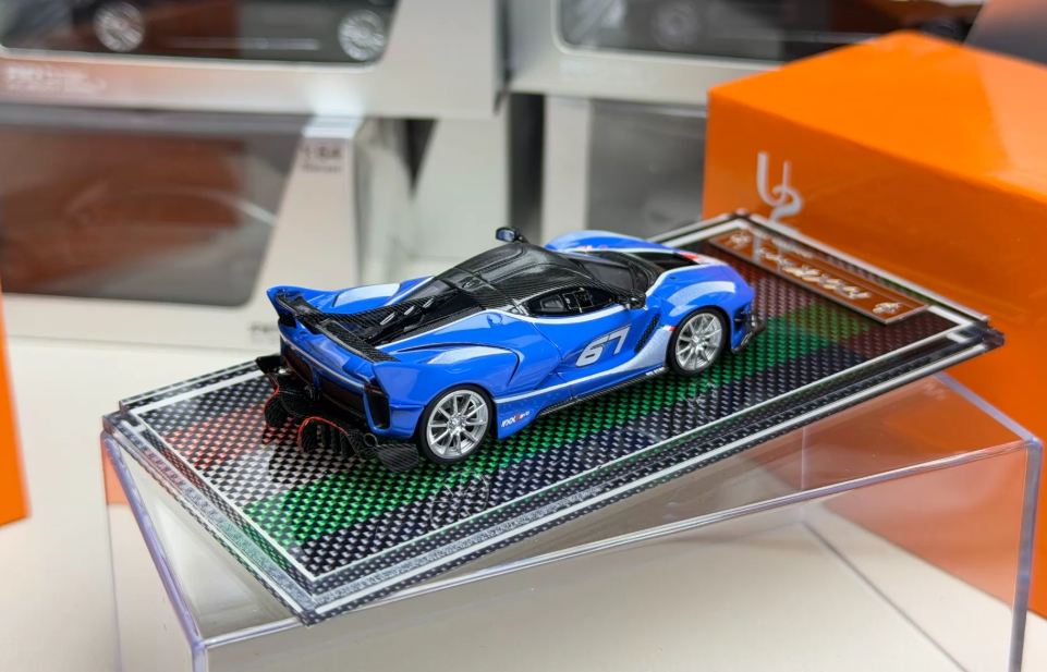 U2 1/64 Ferrari FXX-K Evo Blue White 67 Limited 199