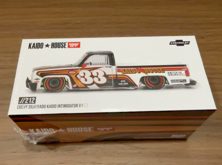 Kaido House Mini GT 1/64 Chevrolet Silverado Kaido Intimidator V1