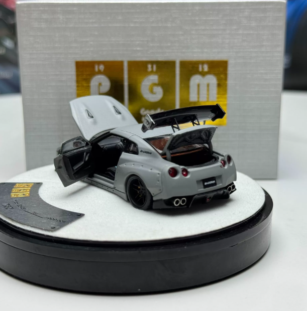 PGM 1/64 Nissan GT-R R35 Pandem Combat Grey Deluxe