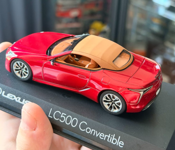 Kyosho 1/43 Lexus LC500 Convertible Metallic Red Diecast Model