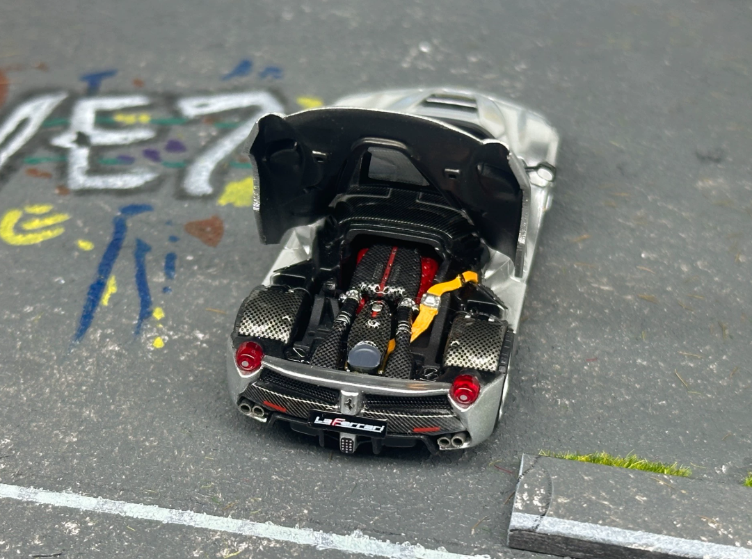 Street Buster 1/64 Ferrari LaFerrari Silver