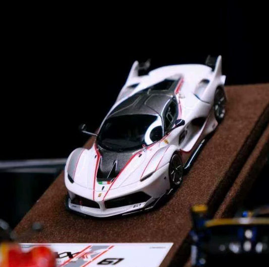 Ultimax Realm 1/64 Ferrari FXX-K Bianco Italia Limited 199