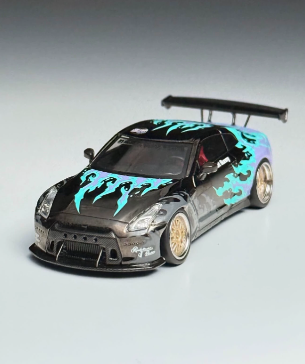 CM Model 1/64 Nissan GTR R35 Pandem Malaysia 2026 Limited 500