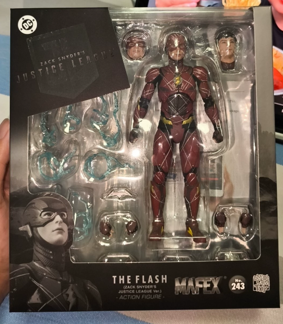 MAFEX No.243 The Flash Zack Snyder Justice League