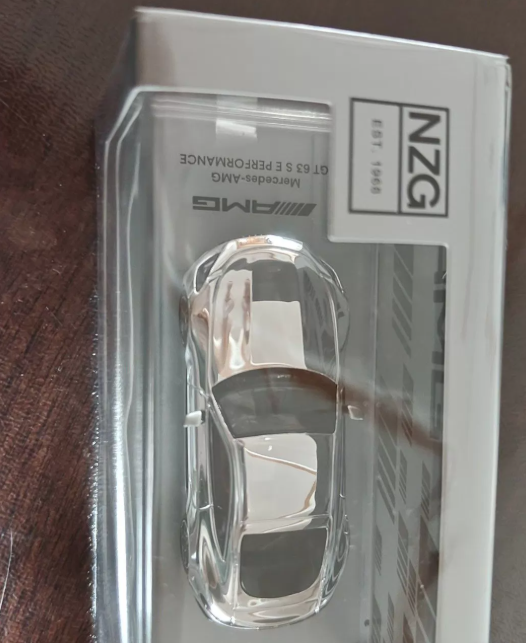 KILO 1/64 Mercedes-AMG GT 63 S E Performance Silver HEC Show Edition