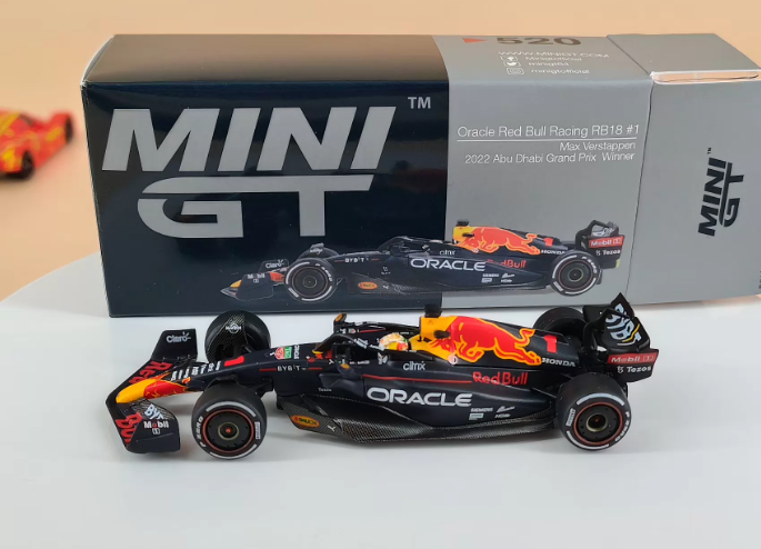 Mini GT 520 Oracle Red Bull Racing RB18 #1 Max Verstappen Abu Dhabi GP