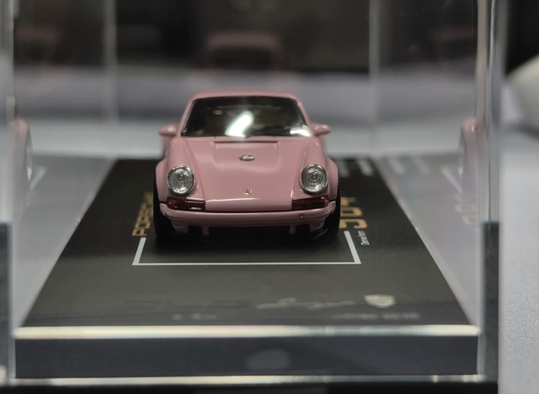 DEEPMAKER 1:64 Porsche 964 Singer DLS Pink Turkey Limited Resin Model