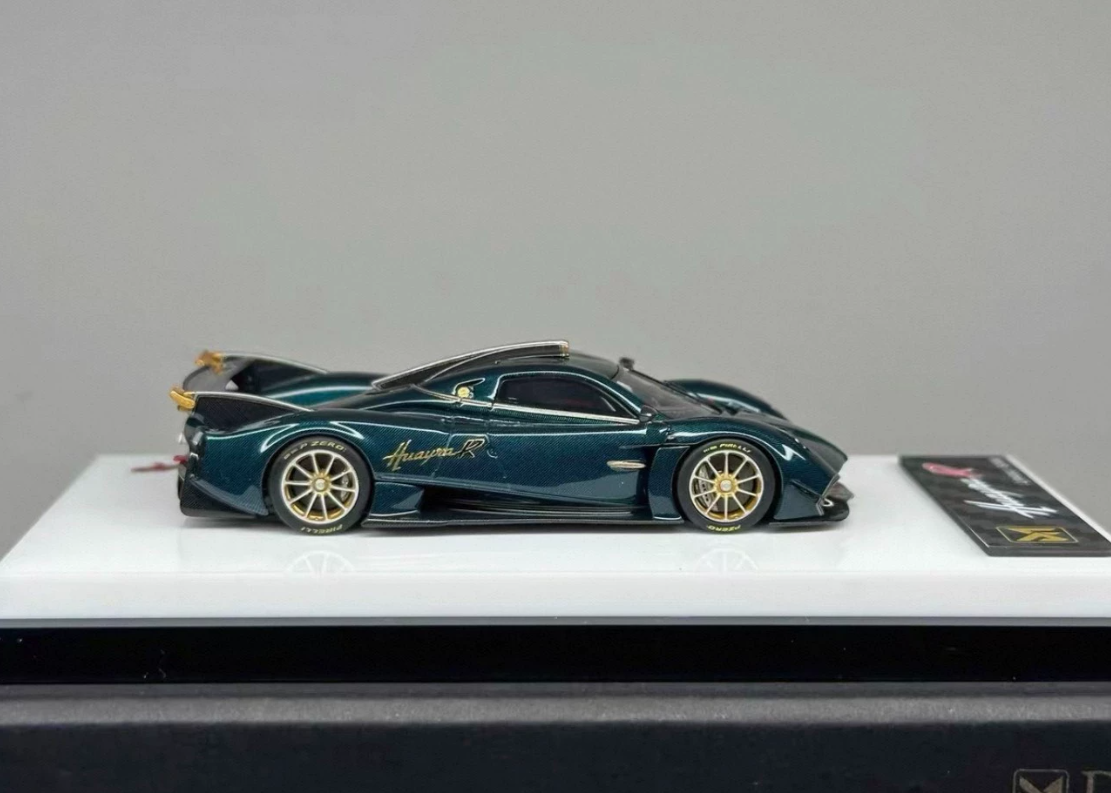 DMY 1/64 Pagani Huayra R Peacock Blue Carbon