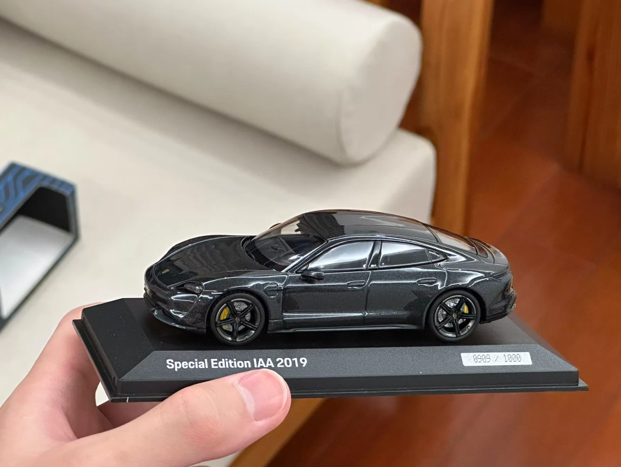 Minichamps 1:43 Porsche Taycan Turbo S IAA 2019 Special Ed Volcanic Grey