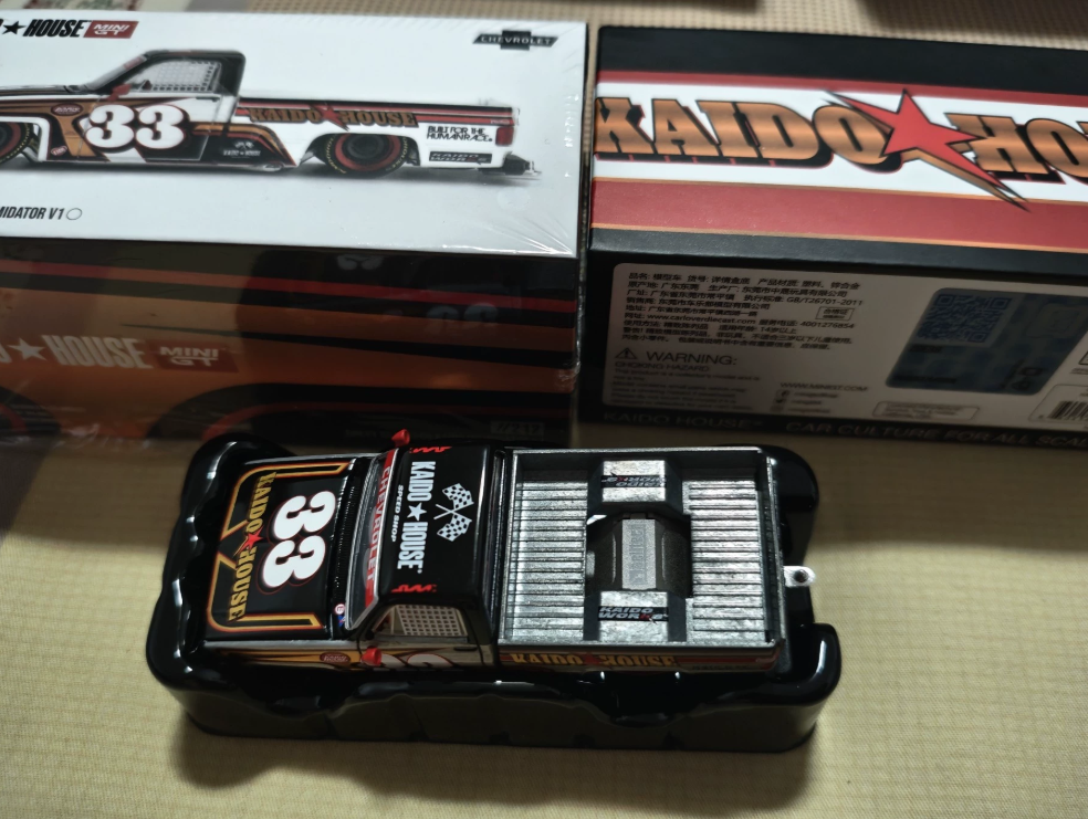 KAIDO HOUSE 1/64 Chevy Silverado V1 + Clear Chase Bundle