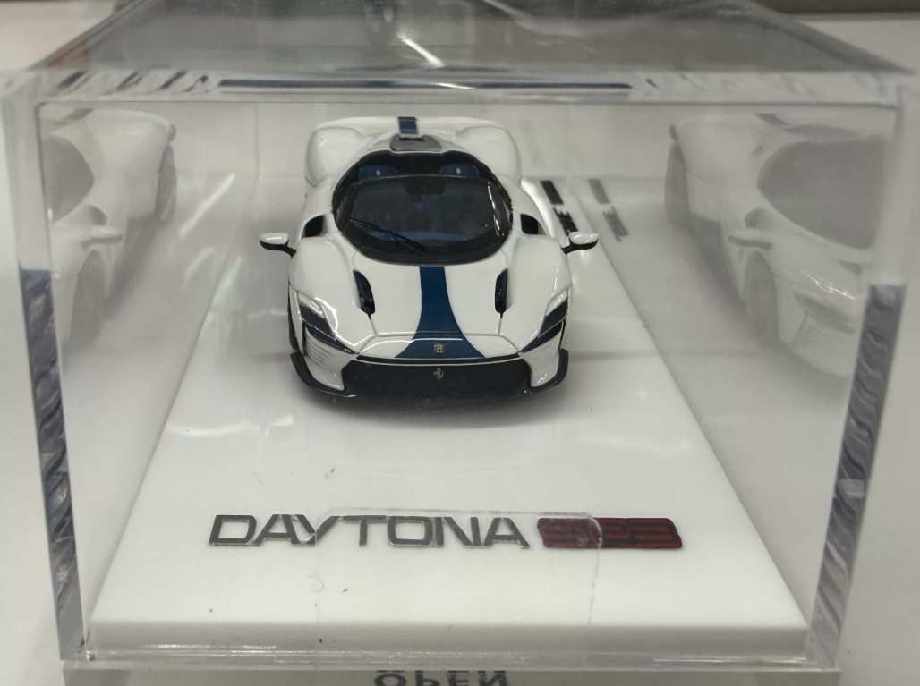SUHE 1/64 Ferrari Daytona SP3 White w/ Blue Stripe Limited Resin Model