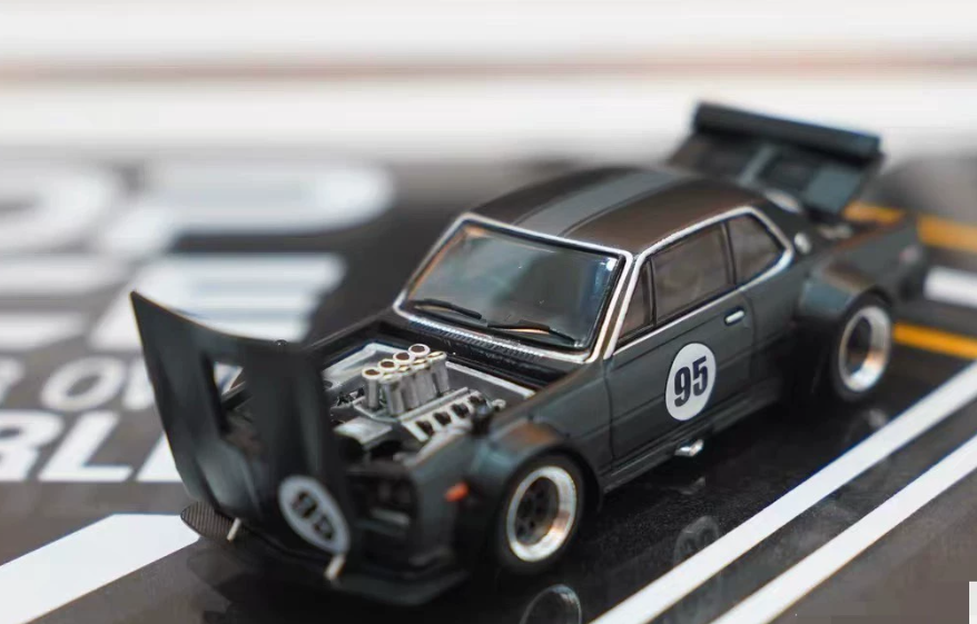 POP RACE x Saito Taigo Signed Datsun Laurel C130 & Skyline GT-R V8 Drift Set