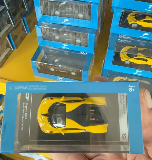 Postercars 1/64 Bugatti Divo Yellow Hypercar League 19