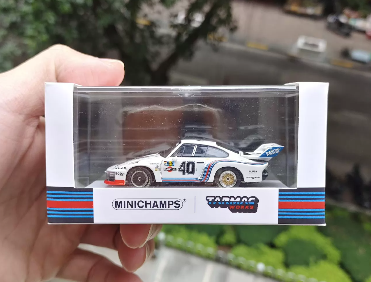 Minichamps x Tarmac Works 1/64 Porsche 935 Martini No.40